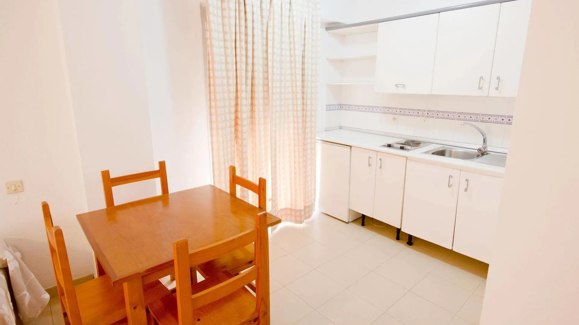Apartamentos Puerta Del Sur Siviglia 0*,