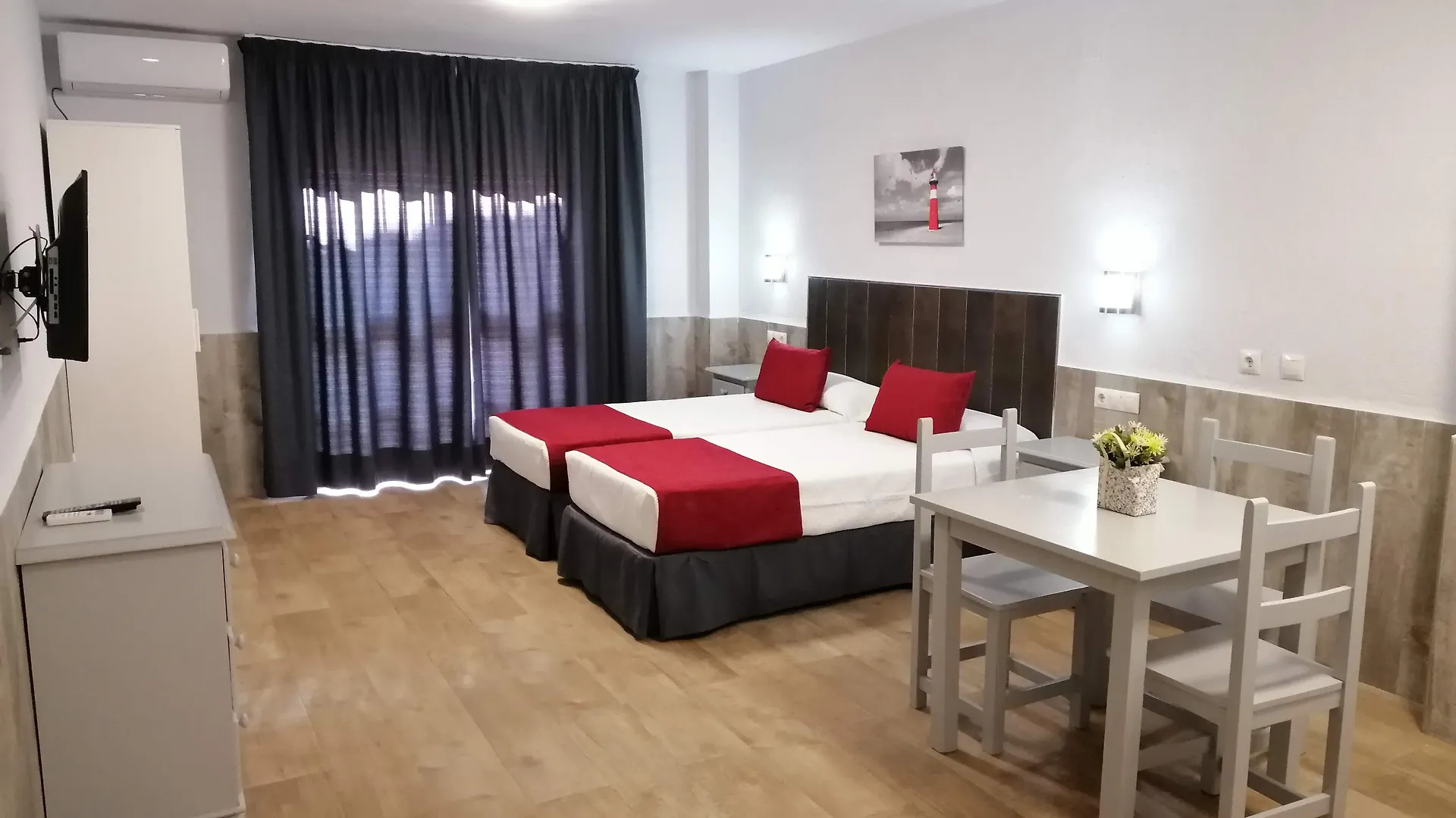 Apartment Apartamentos Puerta Del Sur Seville