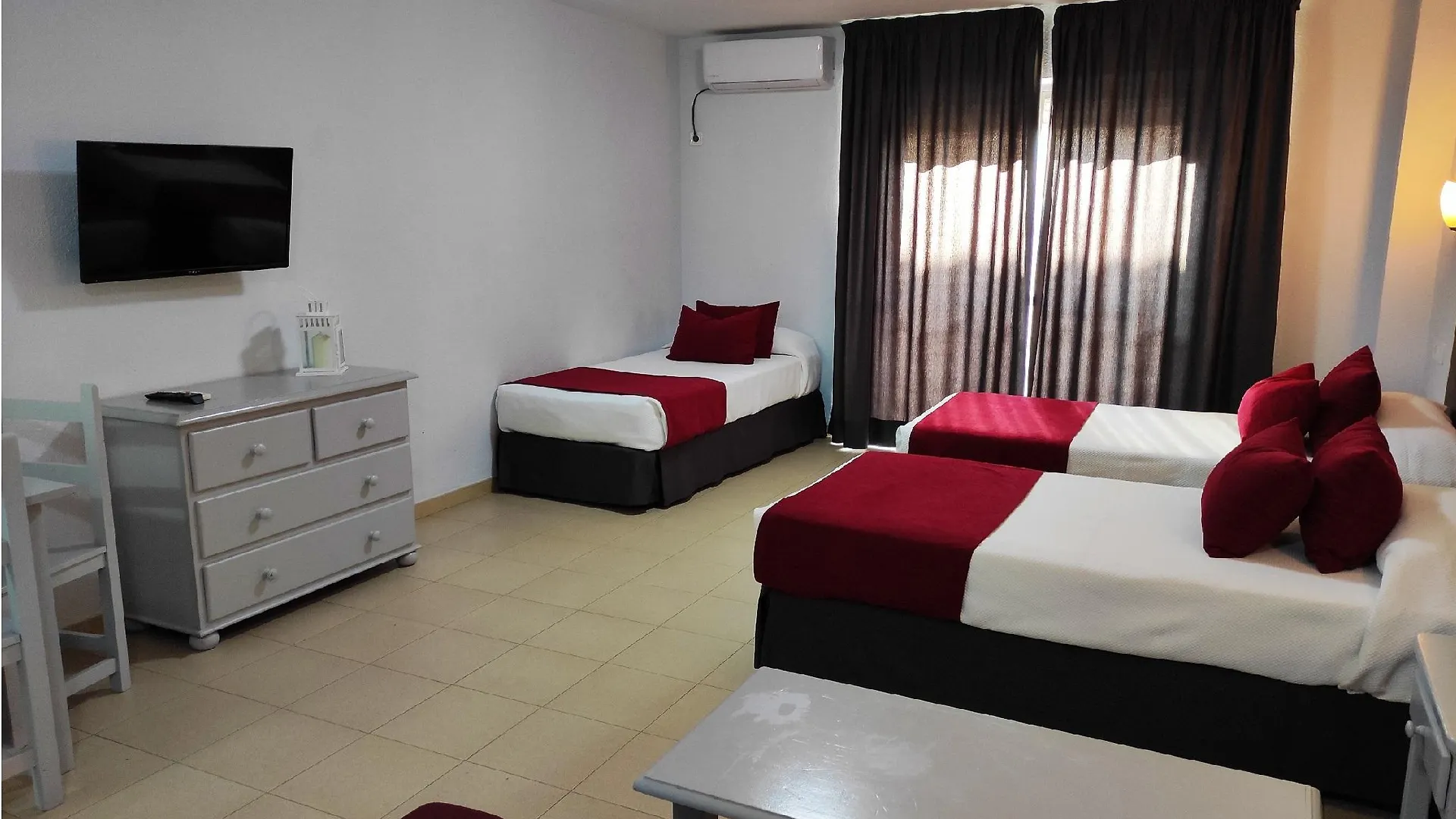 Apartamentos Puerta Del Sur Seville 0*,  Spain
