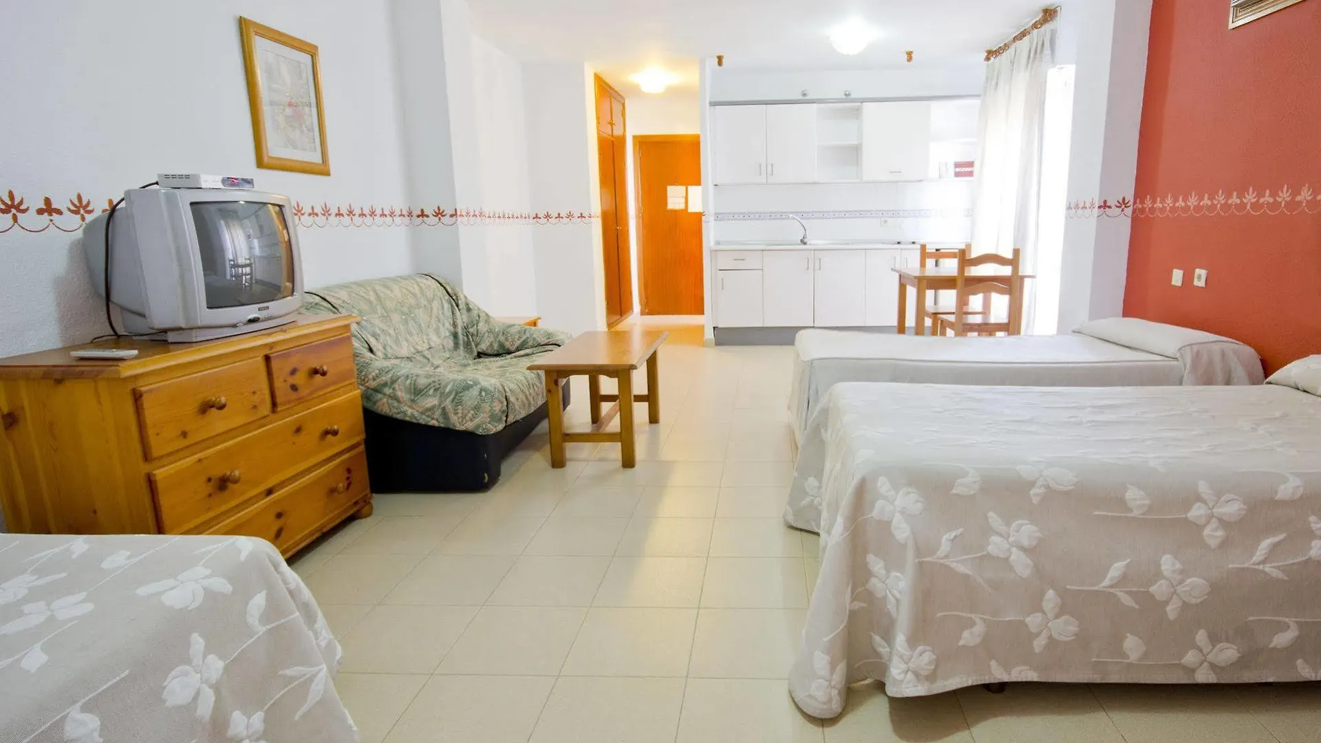Apartamentos Puerta Del Sur Seville Apartment